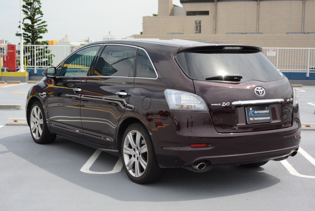 Gorgeous Mark X Zio 6seater wagon! TRD!